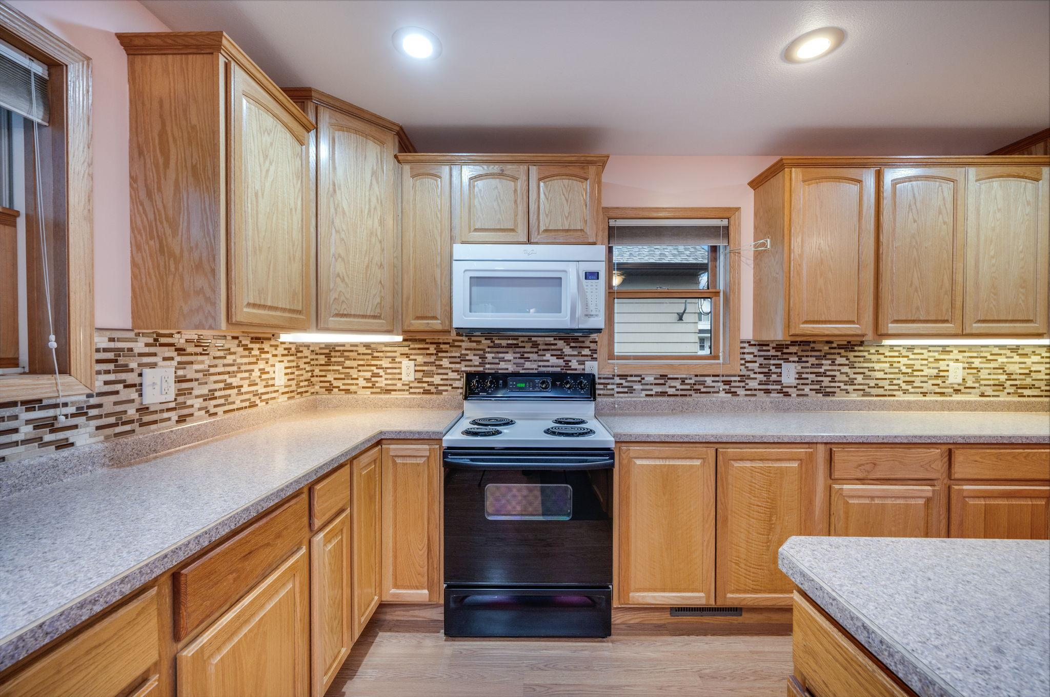 616 Range St North Mankato MN-15.jpg