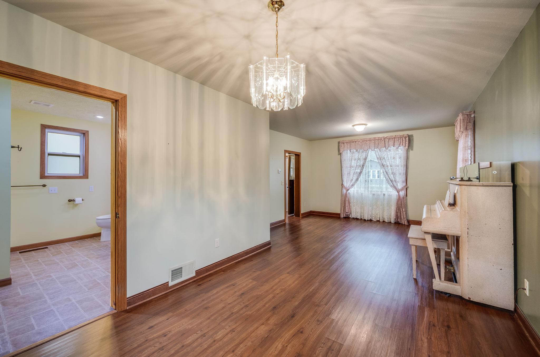 616 Range St North Mankato MN-11.jpg