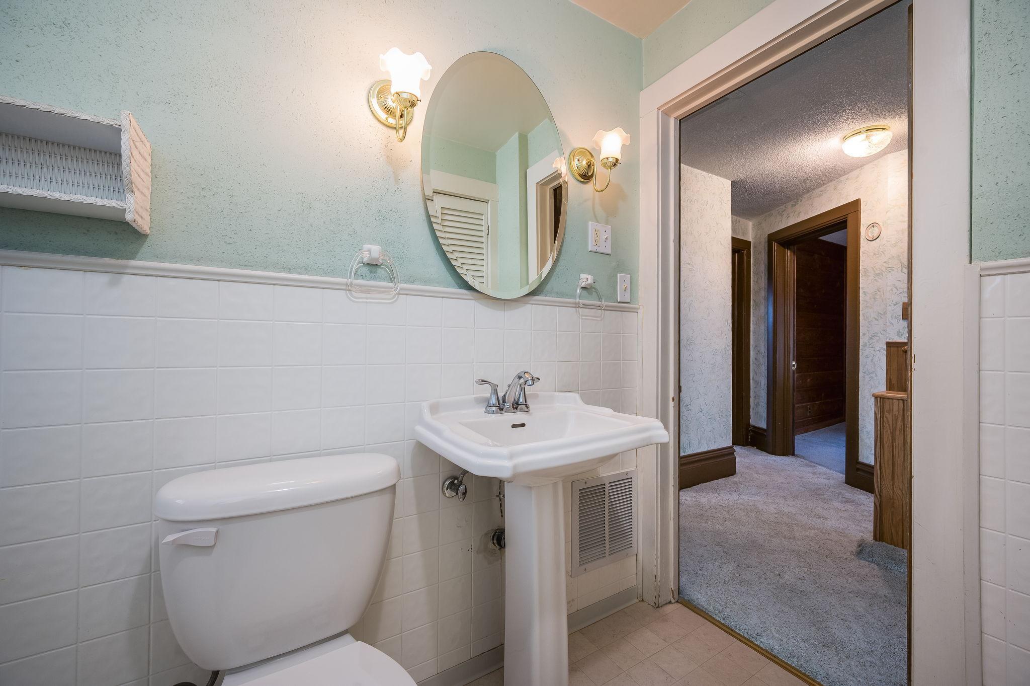 616 Range St North Mankato MN-29.jpg