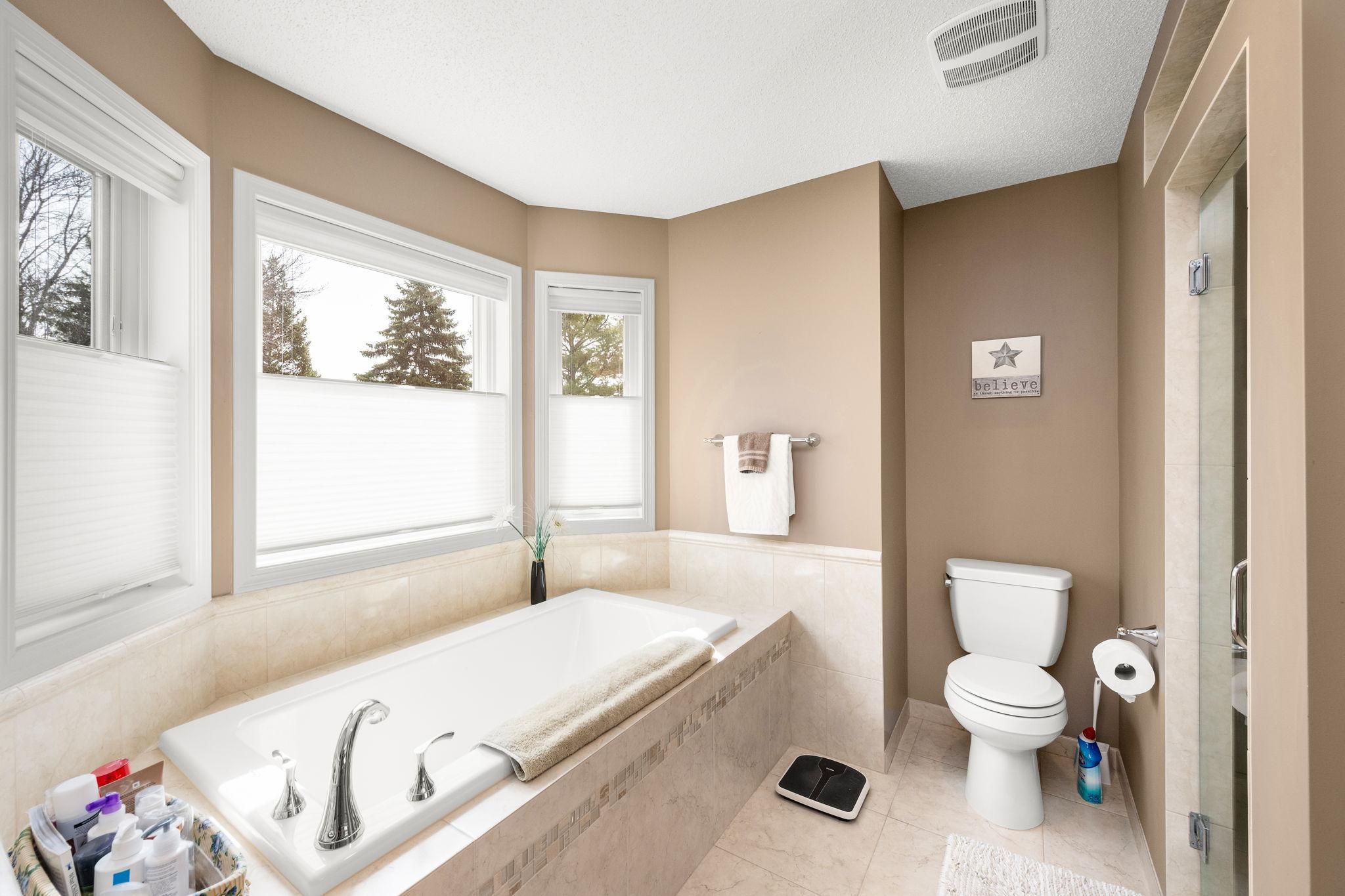 Remainder of the 4 piece owner's bath.