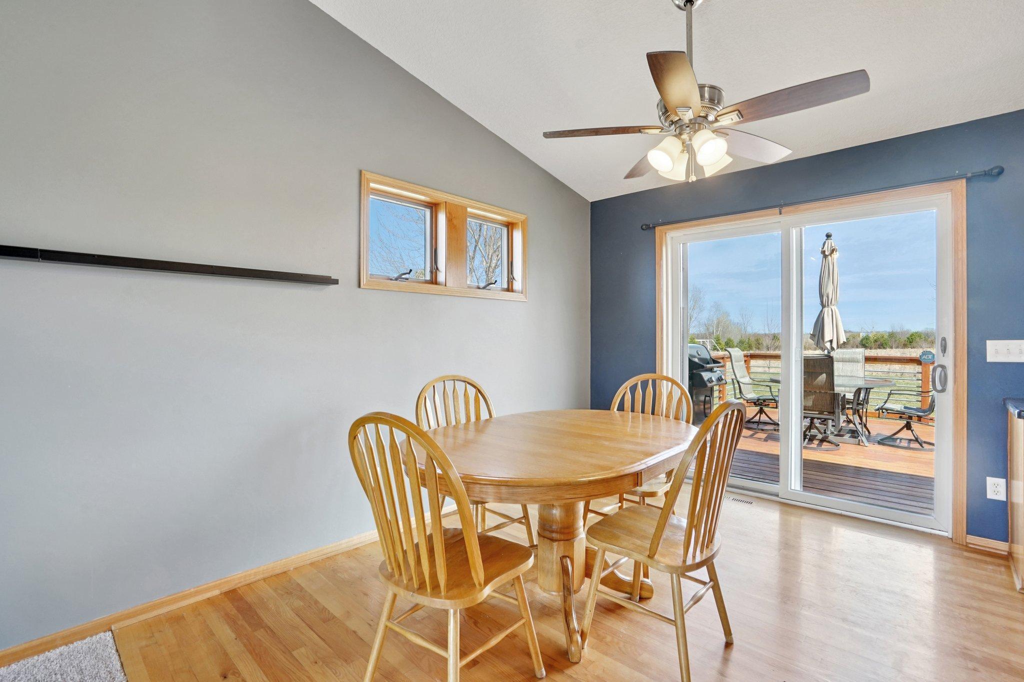 12-web-or-mls-Jenner Ct-S1604-012.jpg