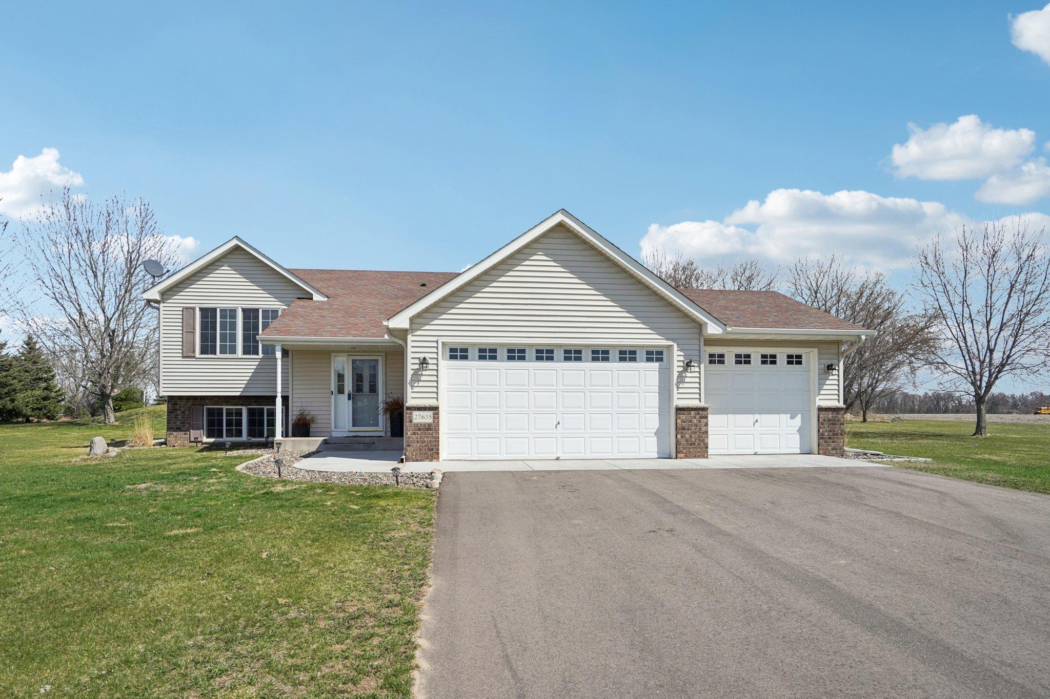 1-web-or-mls-Jenner Ct-S1604-001.jpg