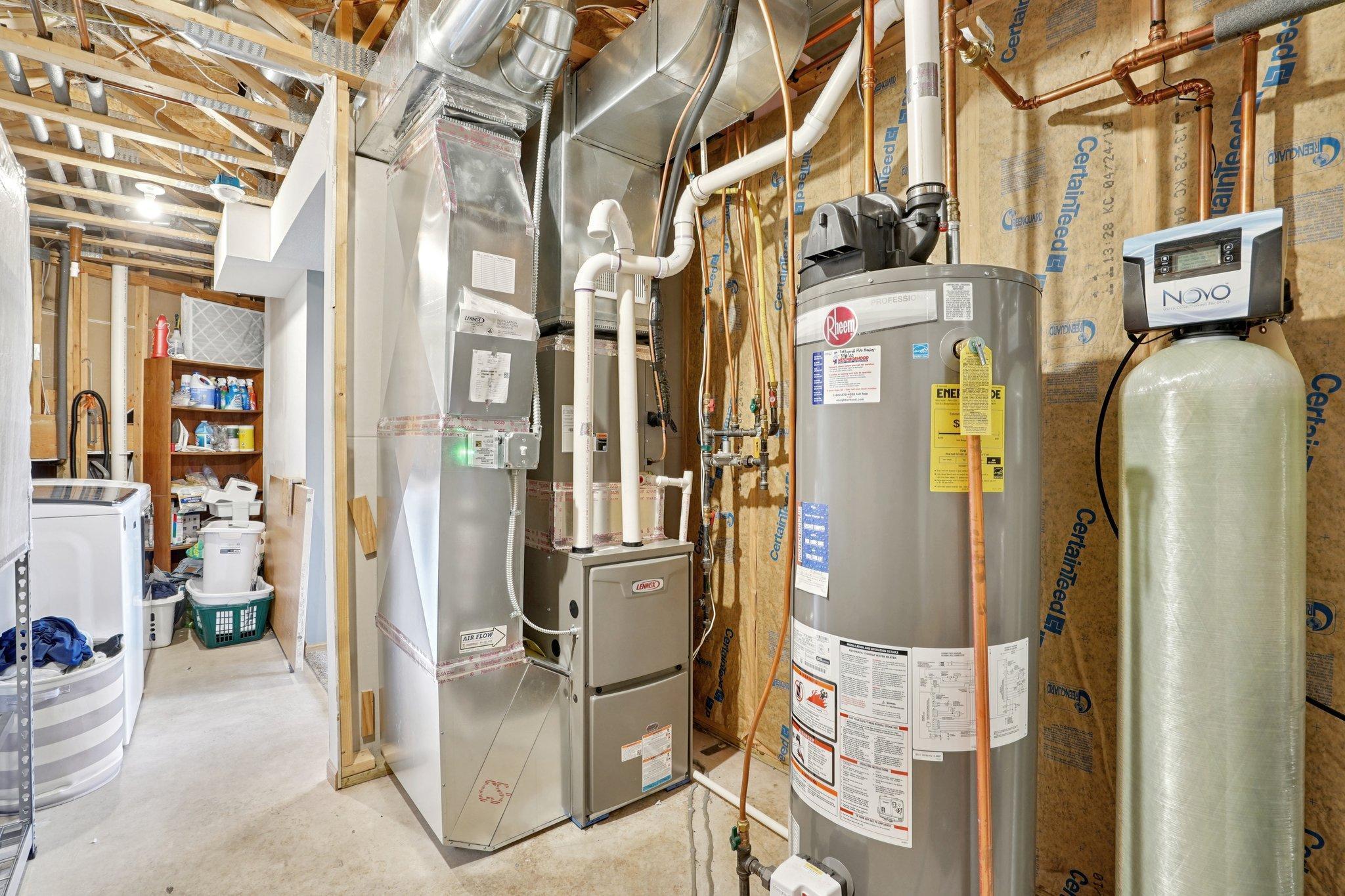 42-web-or-mls-Jenner Ct-S1604-042.jpg