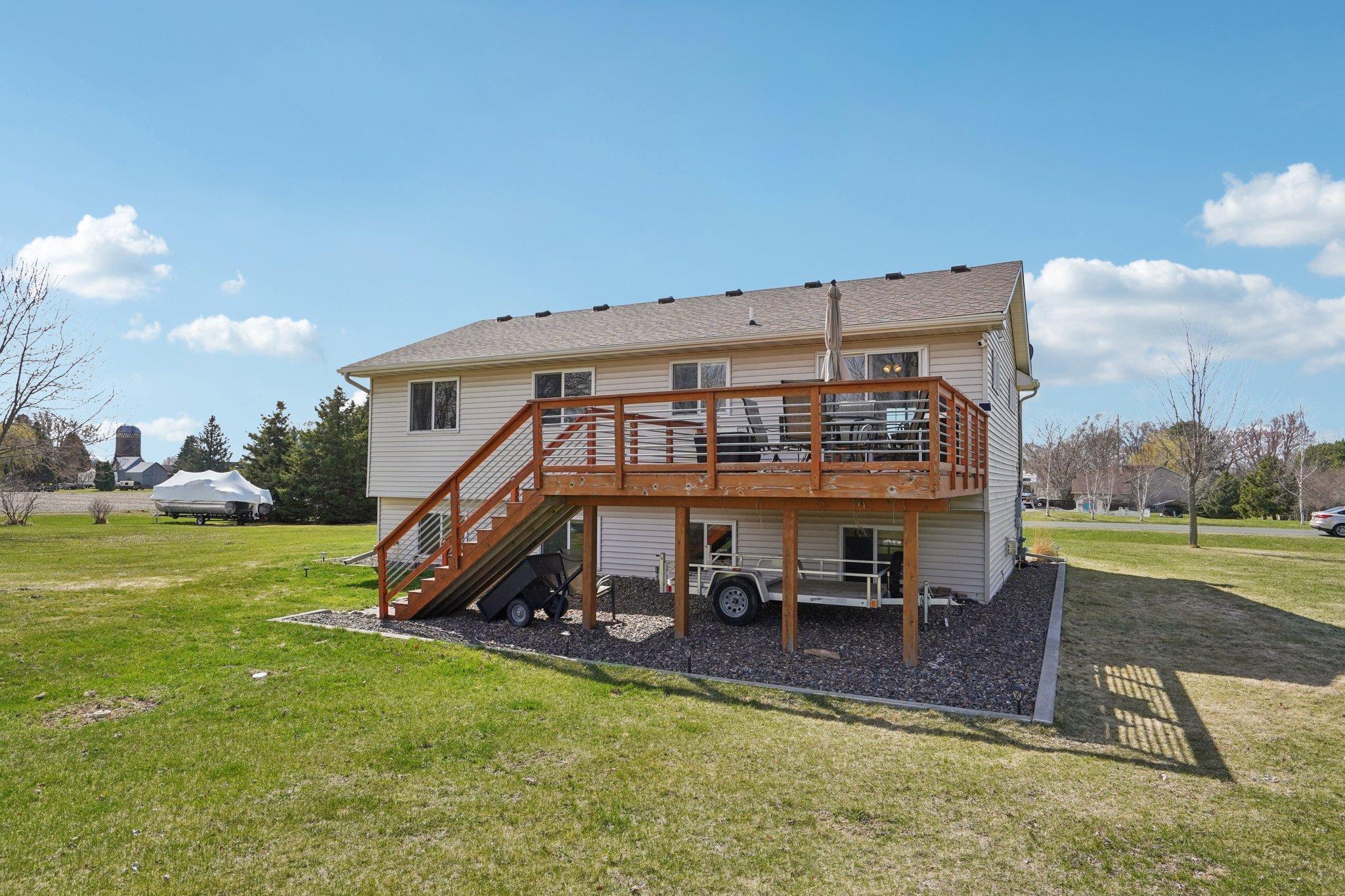 49-web-or-mls-Jenner Ct-S1604-049.jpg