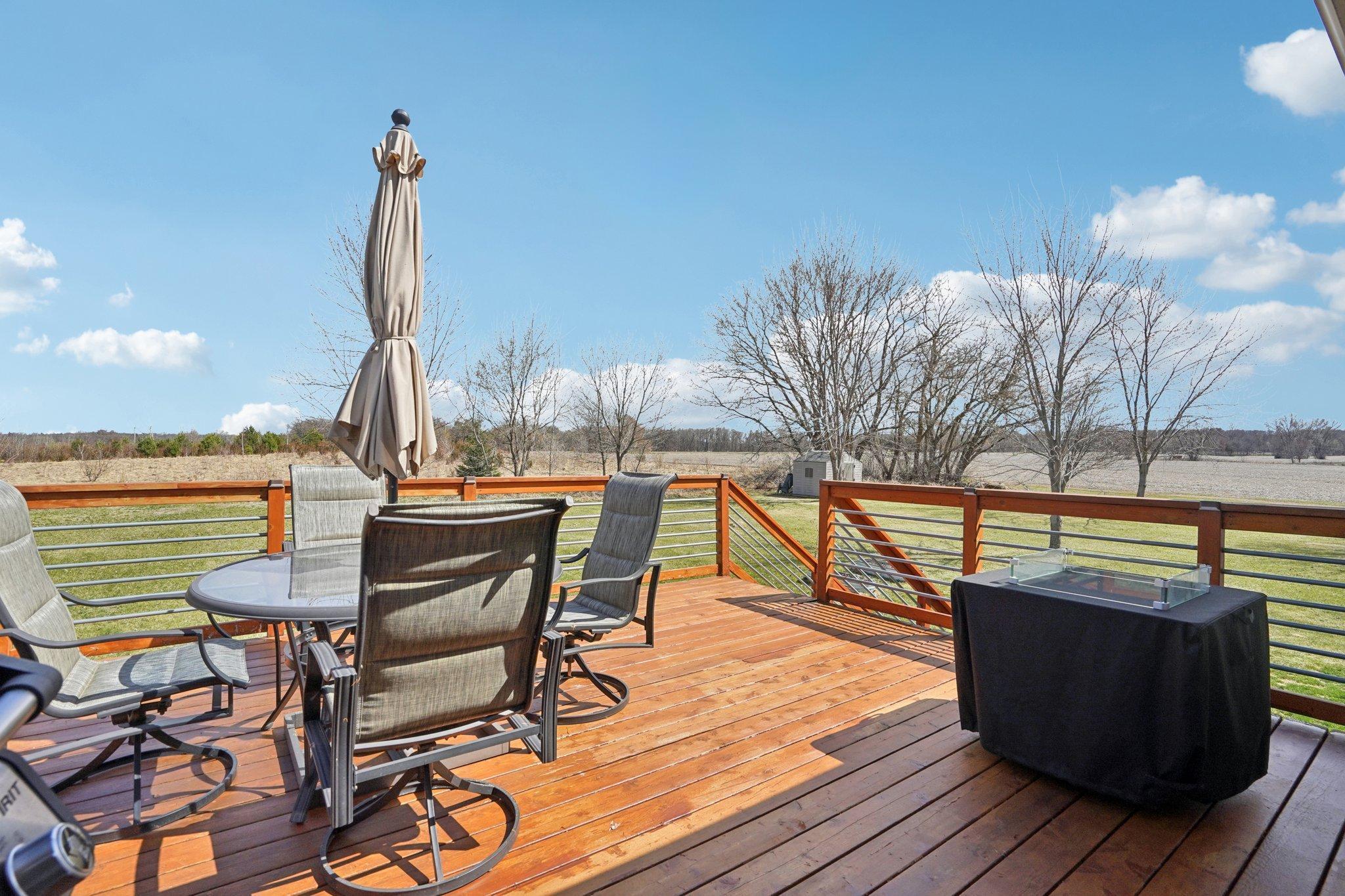 52-web-or-mls-Jenner Ct-S1604-052.jpg