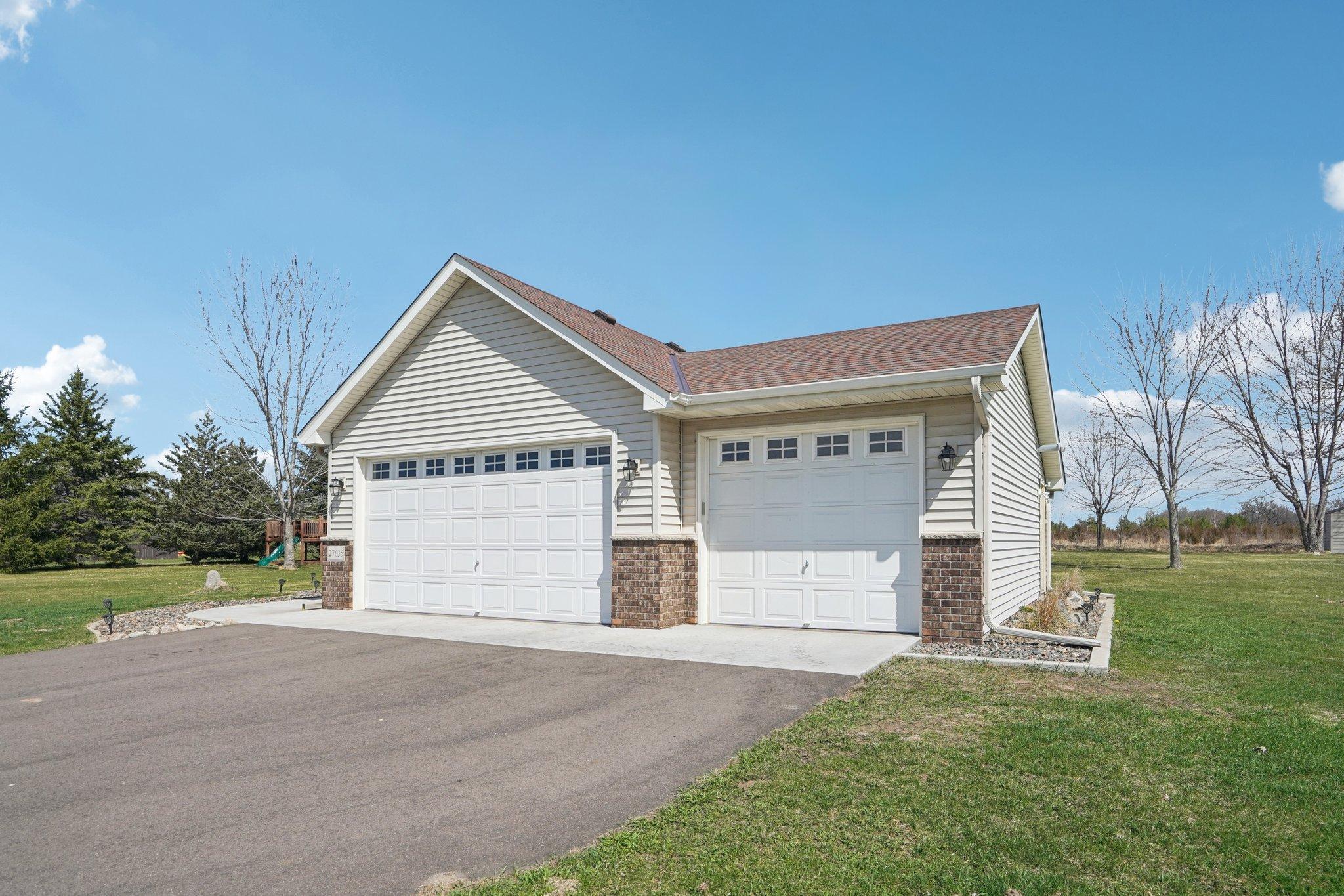 3-web-or-mls-Jenner Ct-S1604-003.jpg