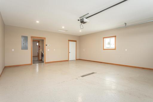 662 Voyager Drive, Alexandria, MN 56308