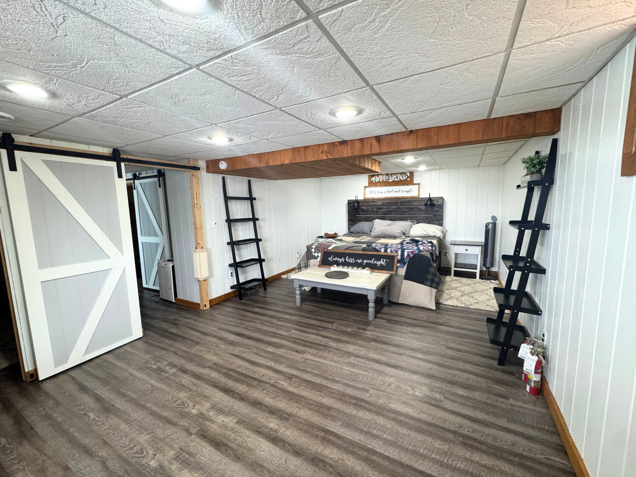 Primary bedroom 13X22