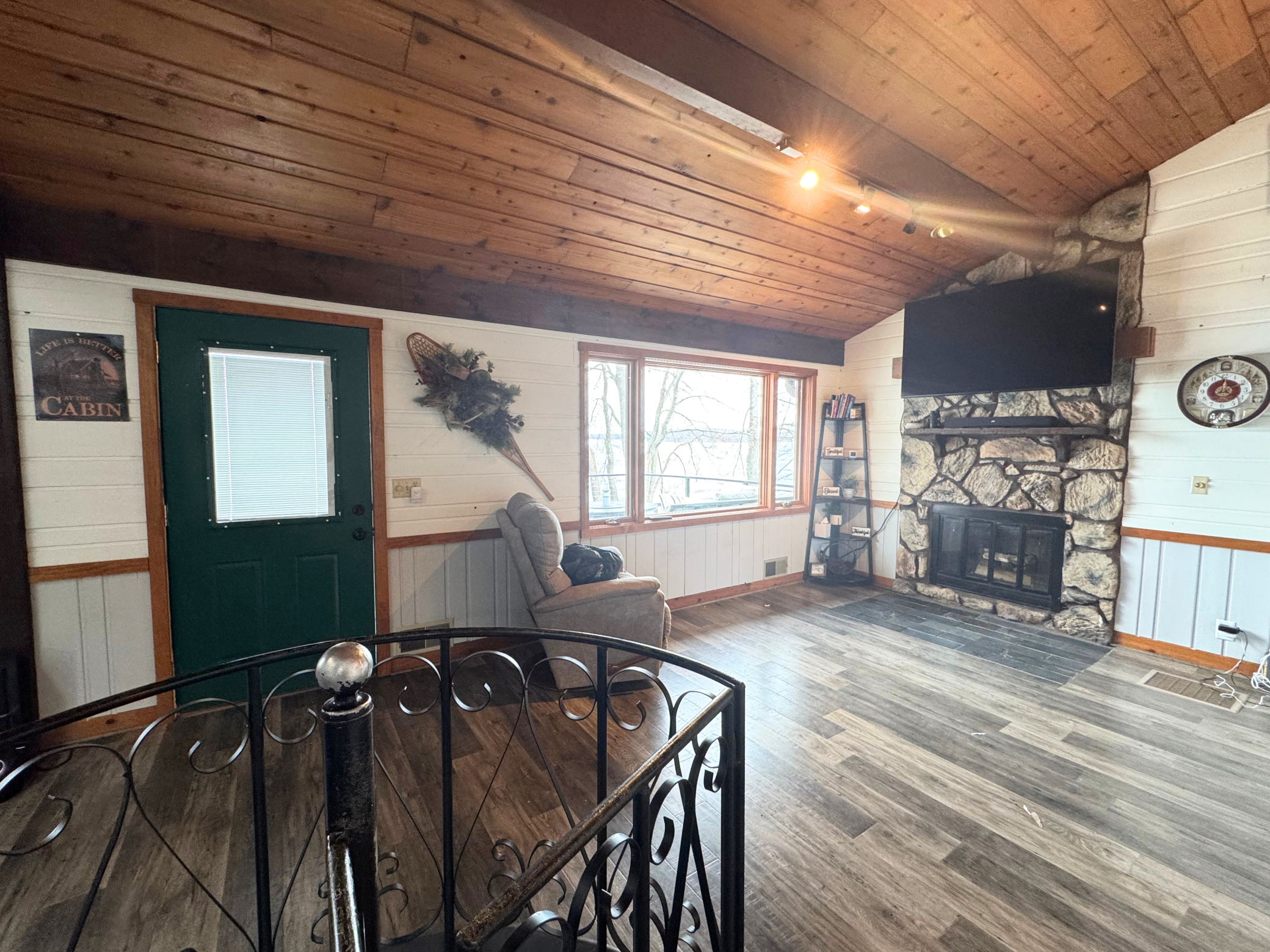 Open concept main level.