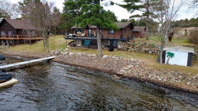 Enjoy ALL Minnesota seasons at this year round lake place on Platte Lake.