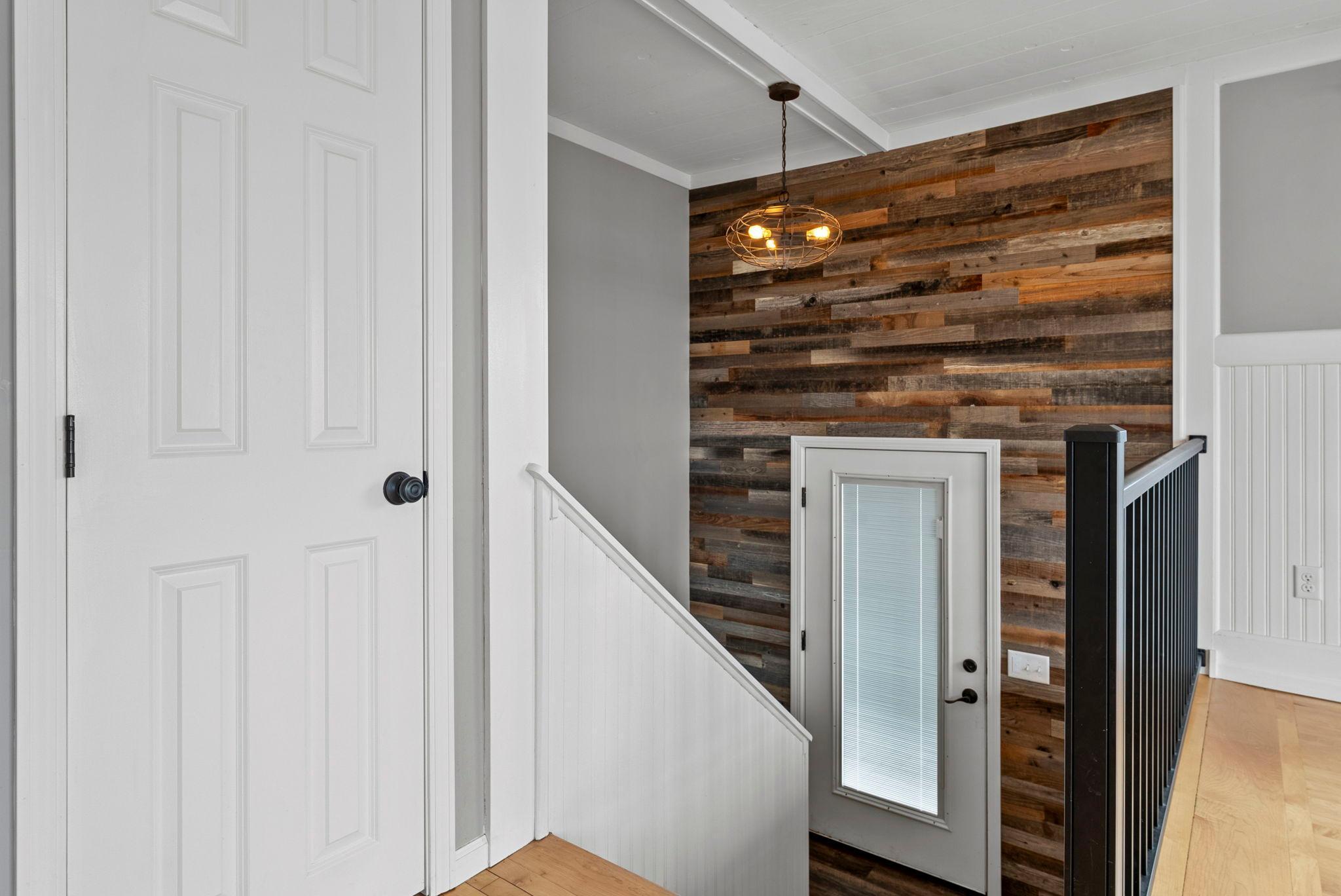 15-web-or-mls-51400 Berry Ave-193.jpg