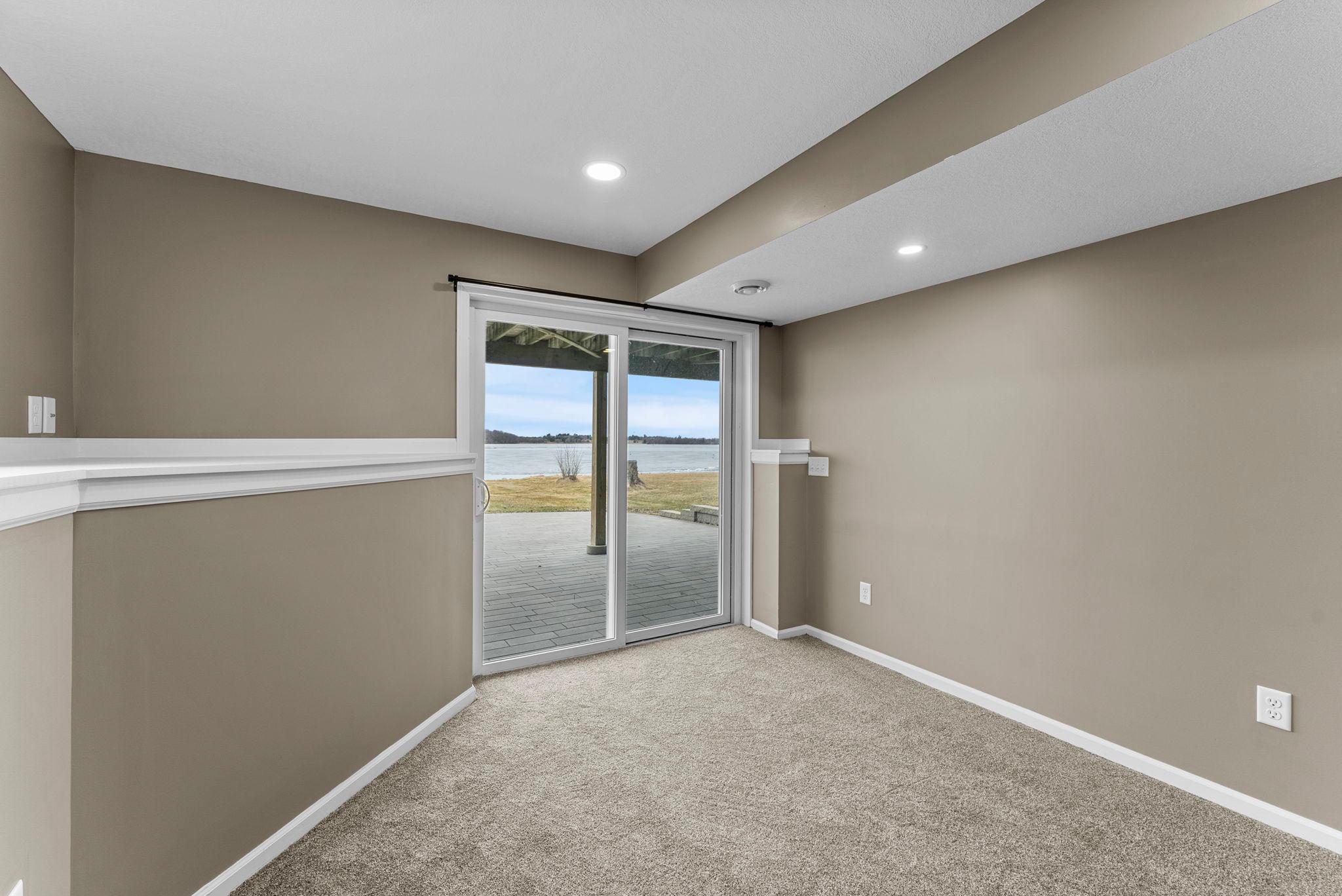 40-web-or-mls-51400 Berry Ave-303.jpg