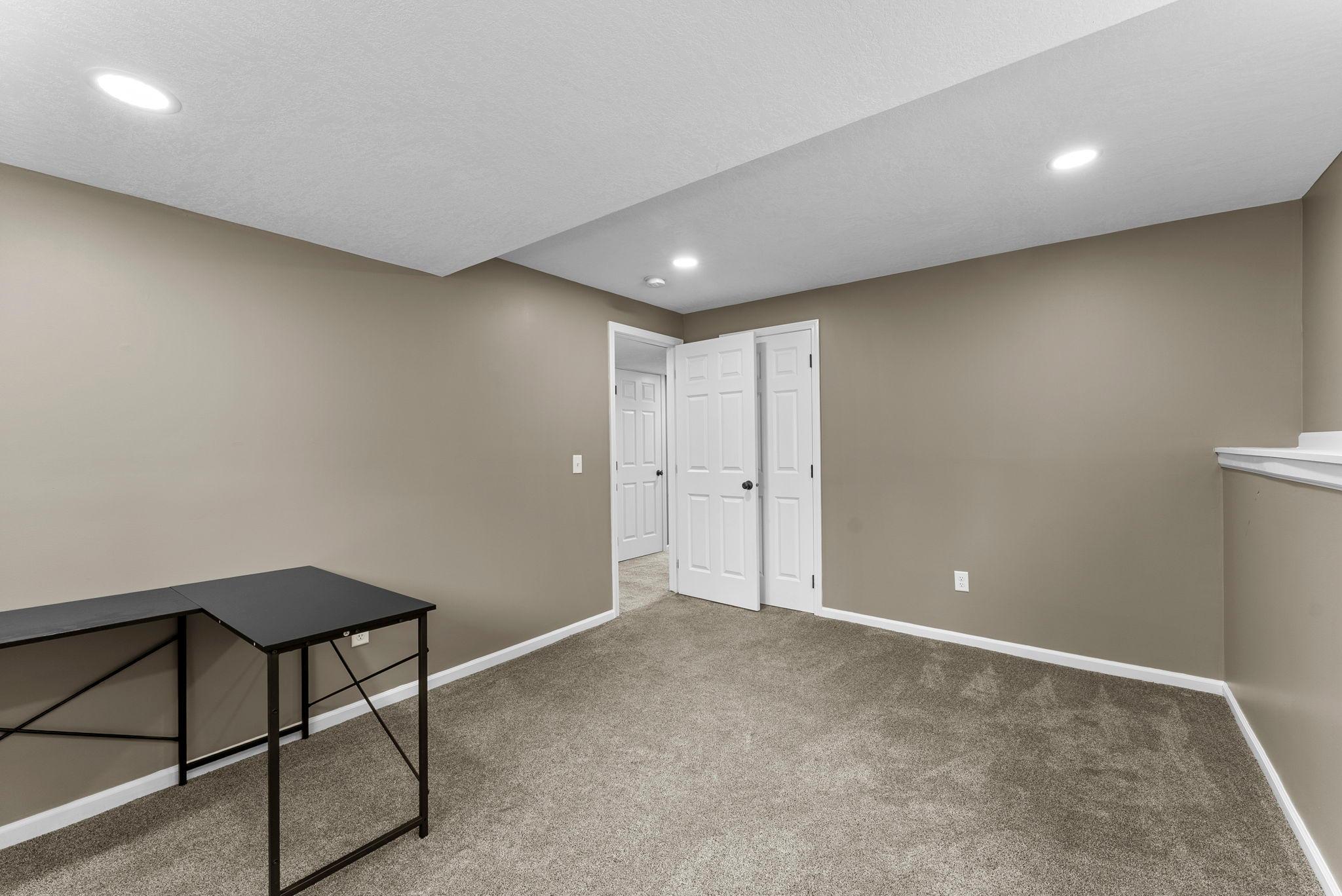 46-web-or-mls-51400 Berry Ave-333.jpg