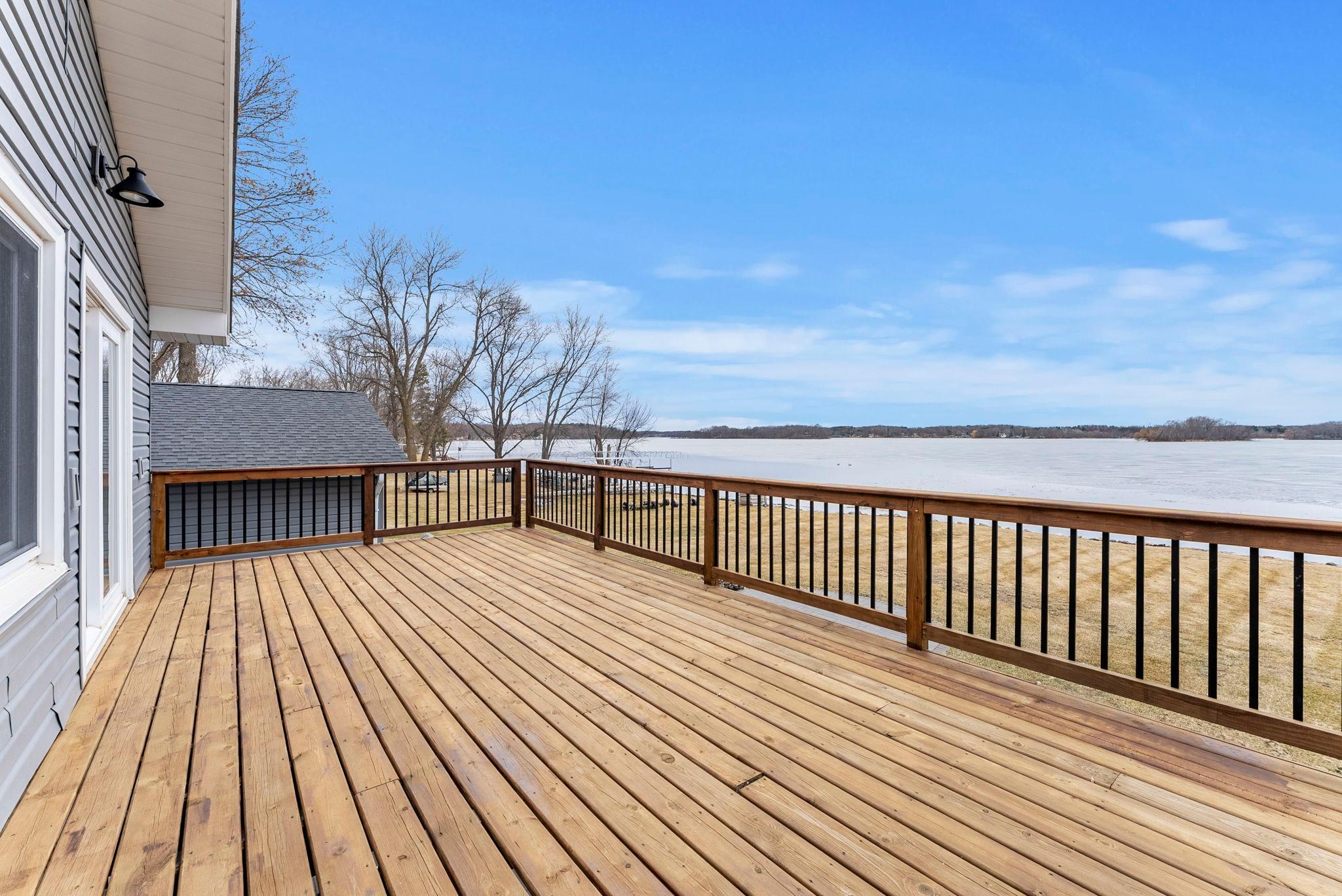 19-web-or-mls-51400 Berry Ave-158.jpg