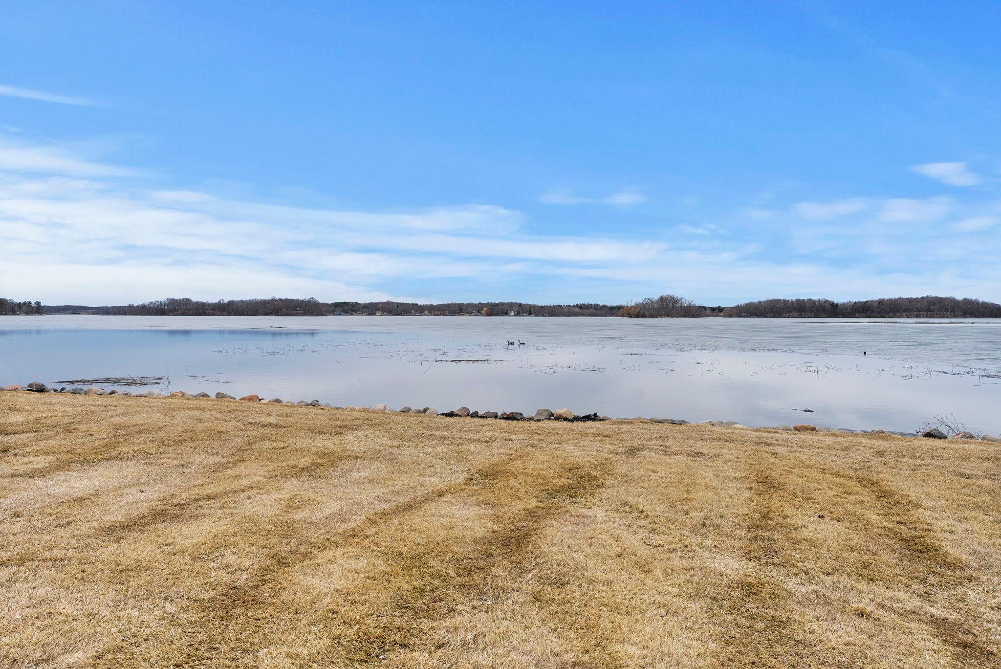 62-web-or-mls-51400 Berry Ave-138.jpg