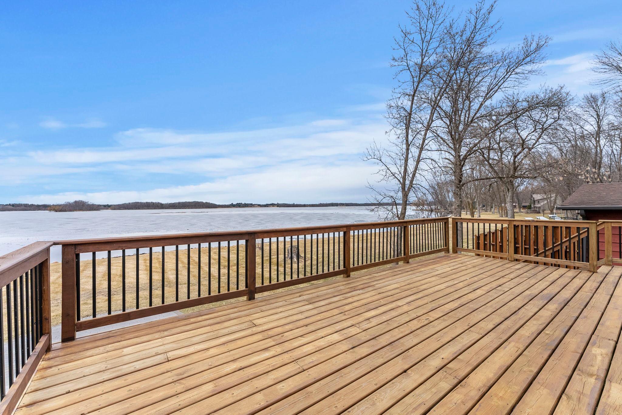 21-web-or-mls-51400 Berry Ave-166.jpg