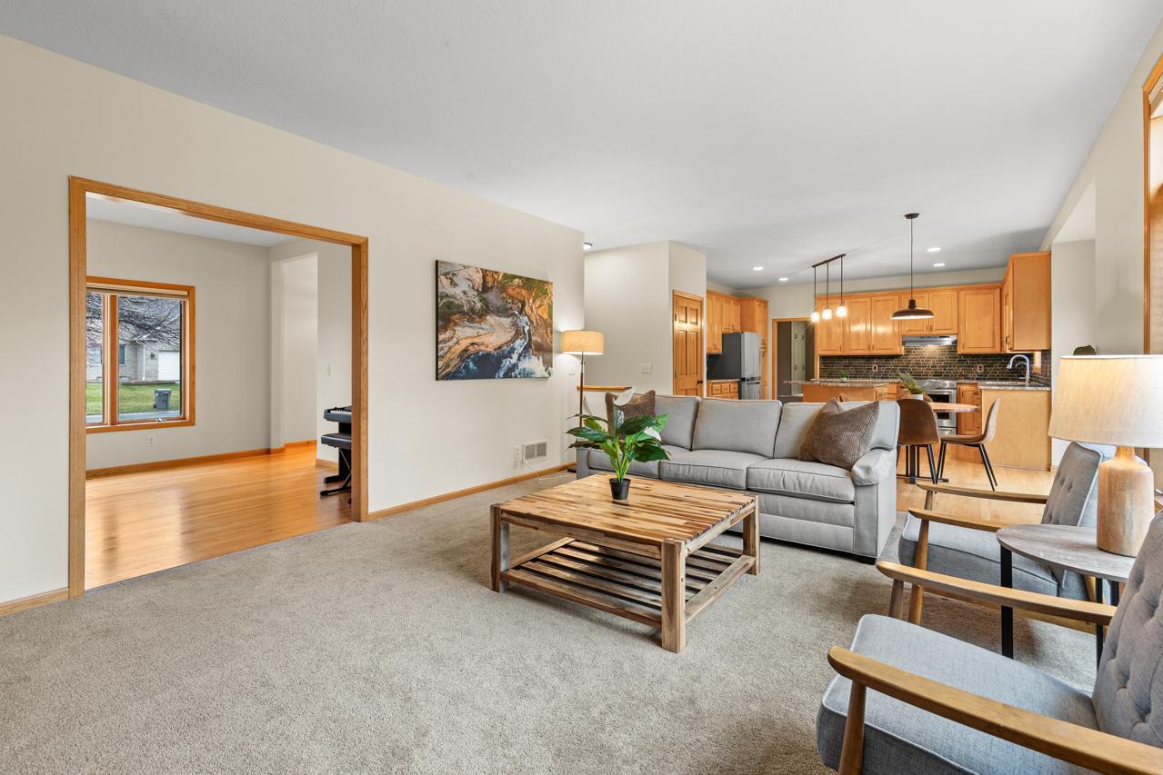 Open Concept Living great for entertaining!