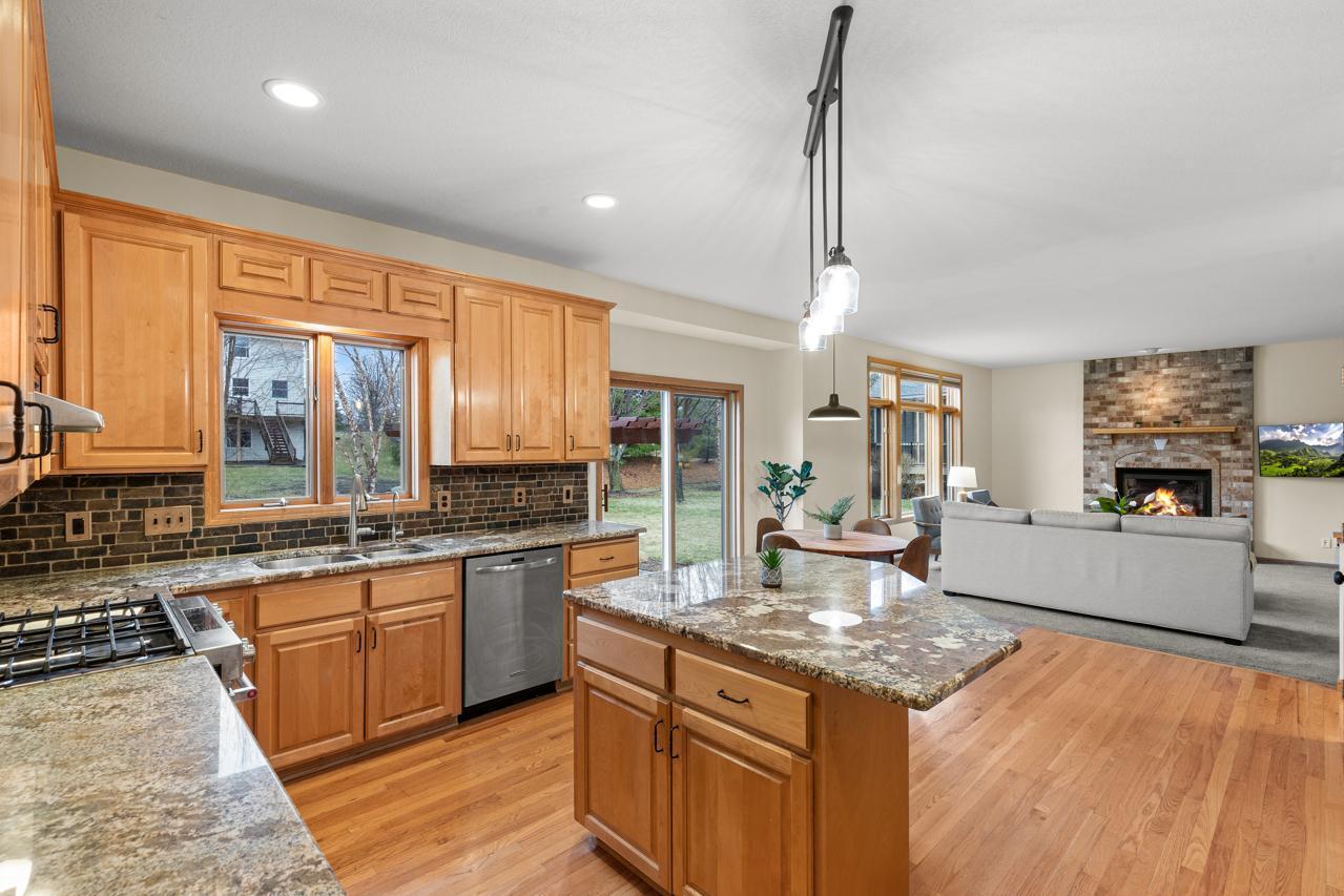 Large Center Island perfect for morning coffee