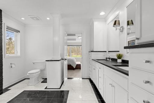 4251 Manor Court Road, Minnetonka, MN 55345