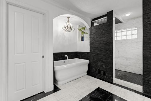 4251 Manor Court Road, Minnetonka, MN 55345