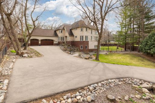 4251 Manor Court Road, Minnetonka, MN 55345