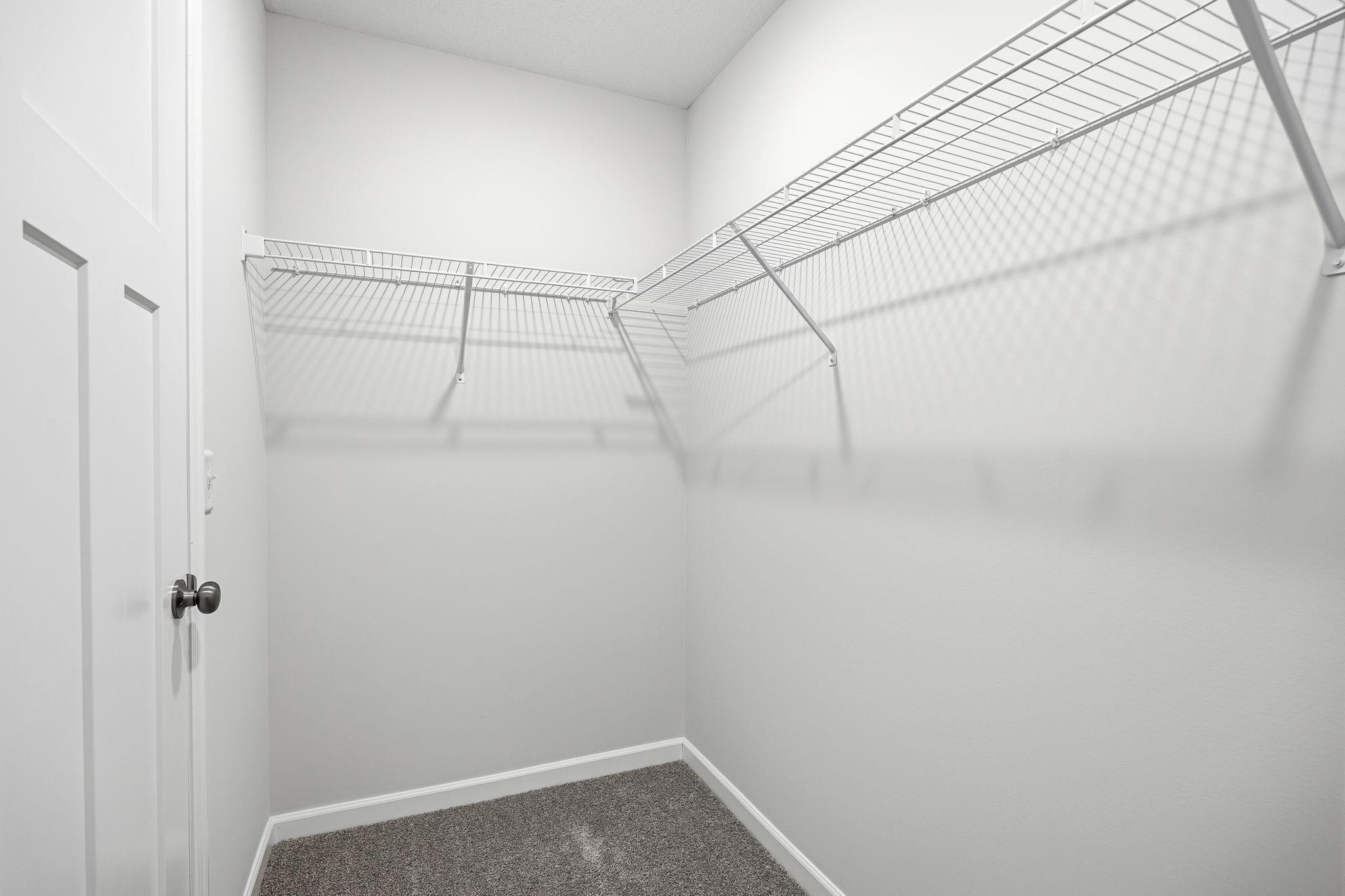 [L1502-Z039]Owners Closet.2.jpg