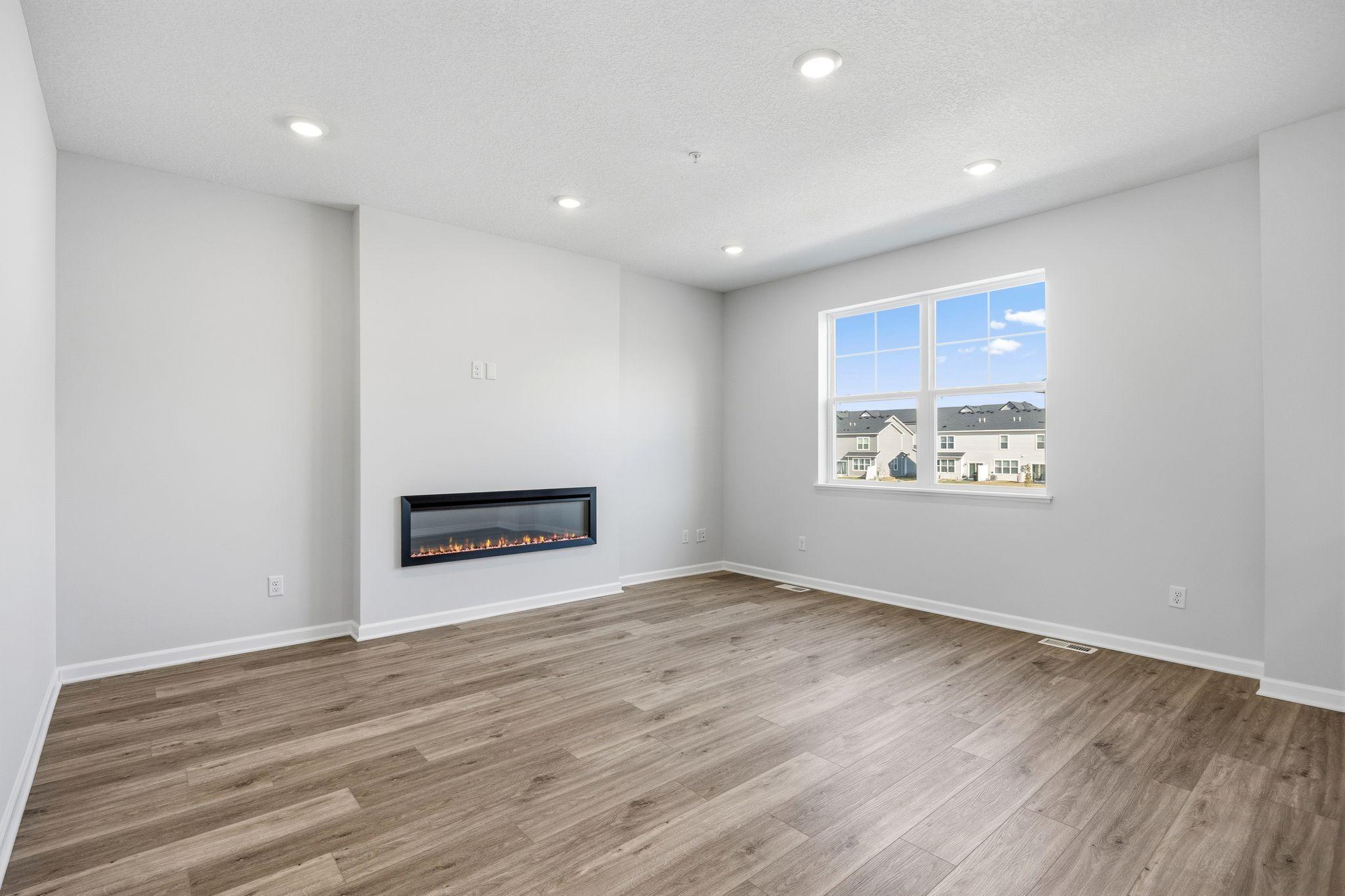 [L1502-Z017]Family Room.1.jpg