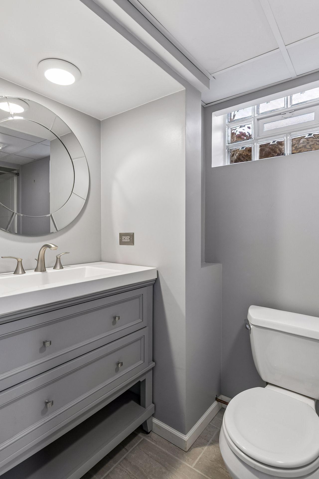 Lower Level 3/4 Bath