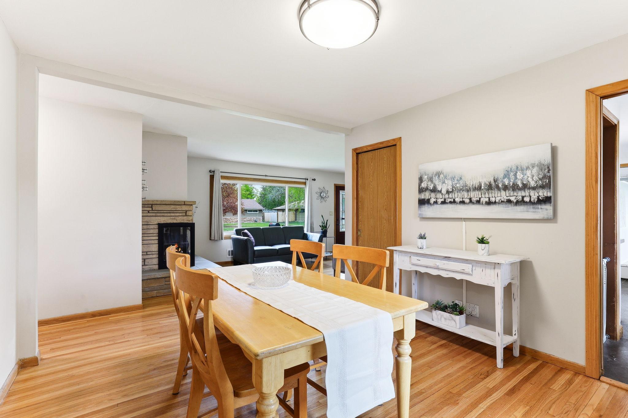 The open flow enhances usability and creates a natural transition between living and dining spaces.