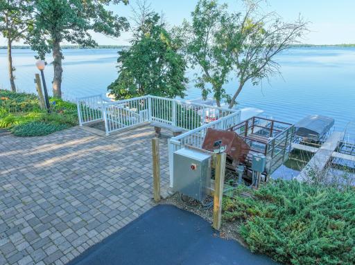 Steps & Lake Lift