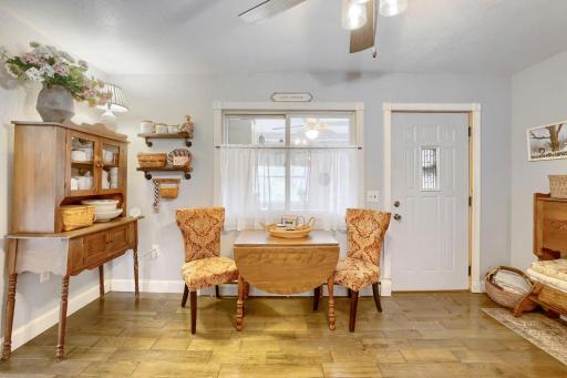 Breakfast nook!