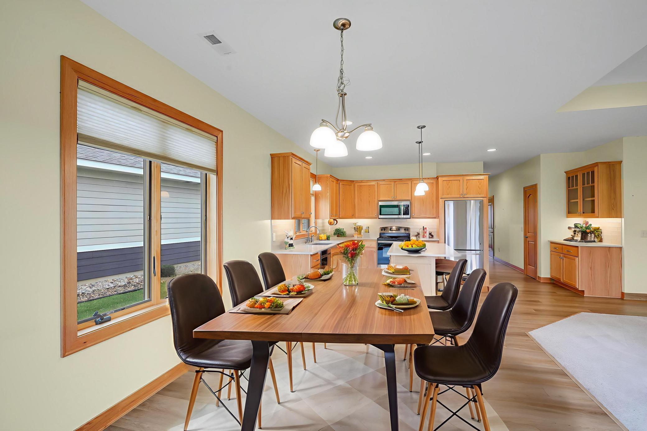 Dining Room (Virtual Staging)