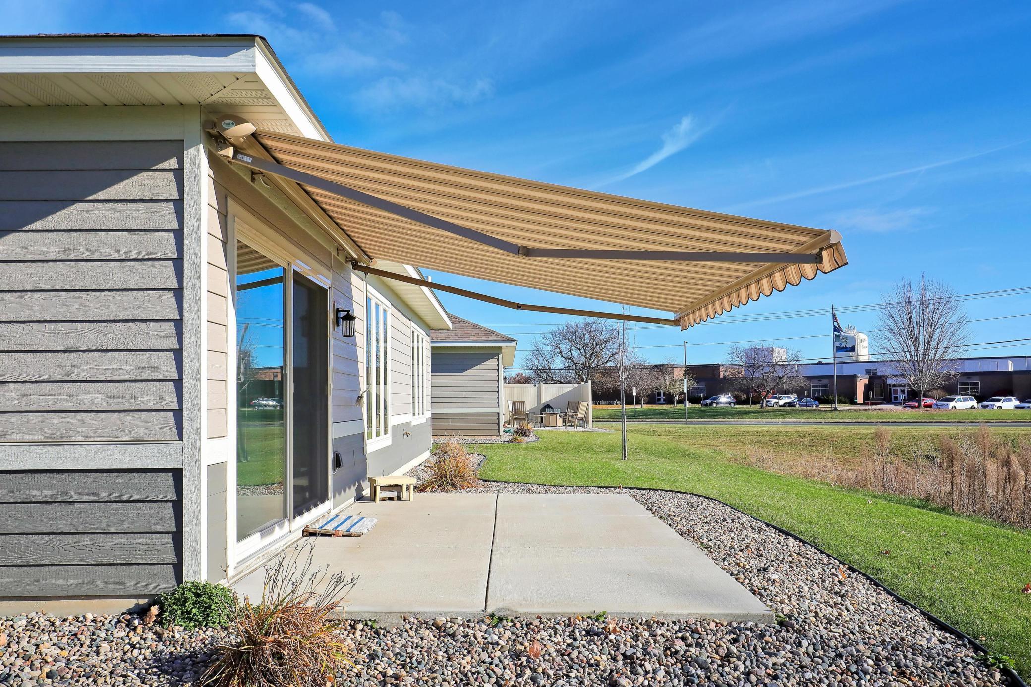 Custom Sunesta Shade w/Remote