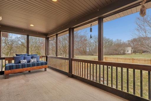 143 Heritage Trail, Houlton, WI 54082