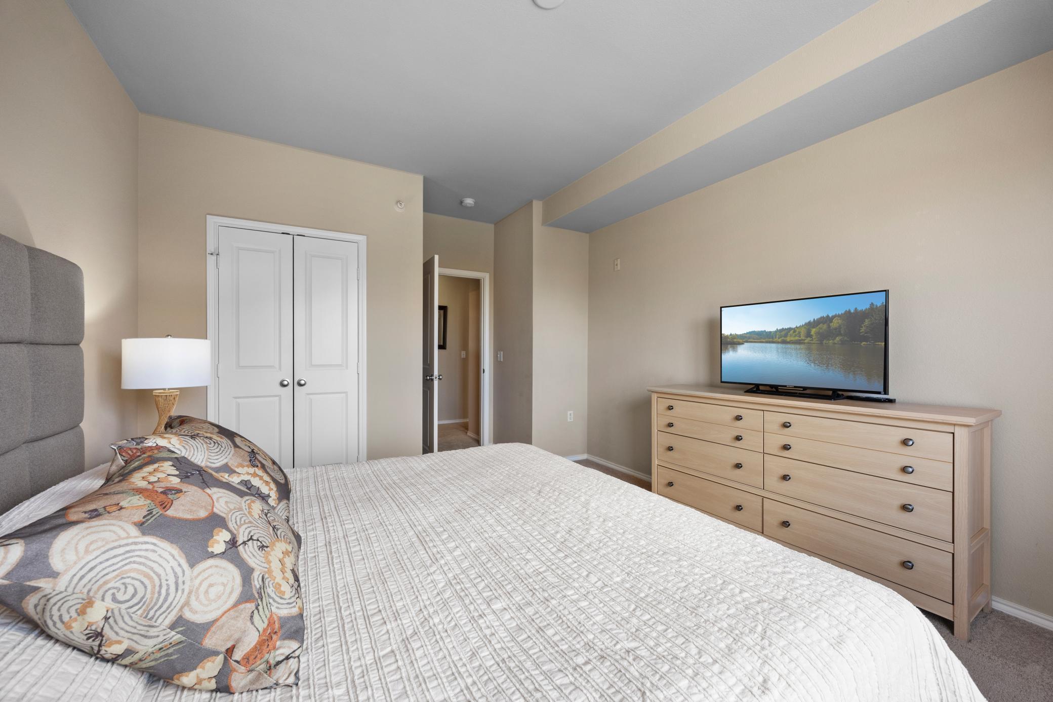 Another bedroom view.