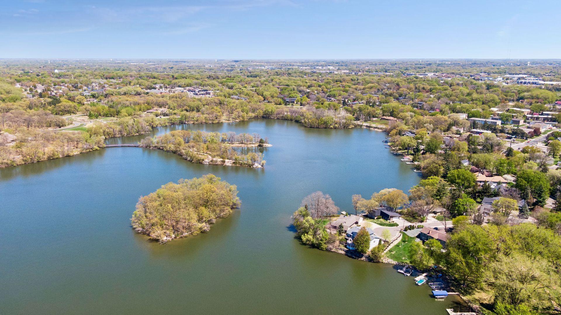 250 feet of private shoreline