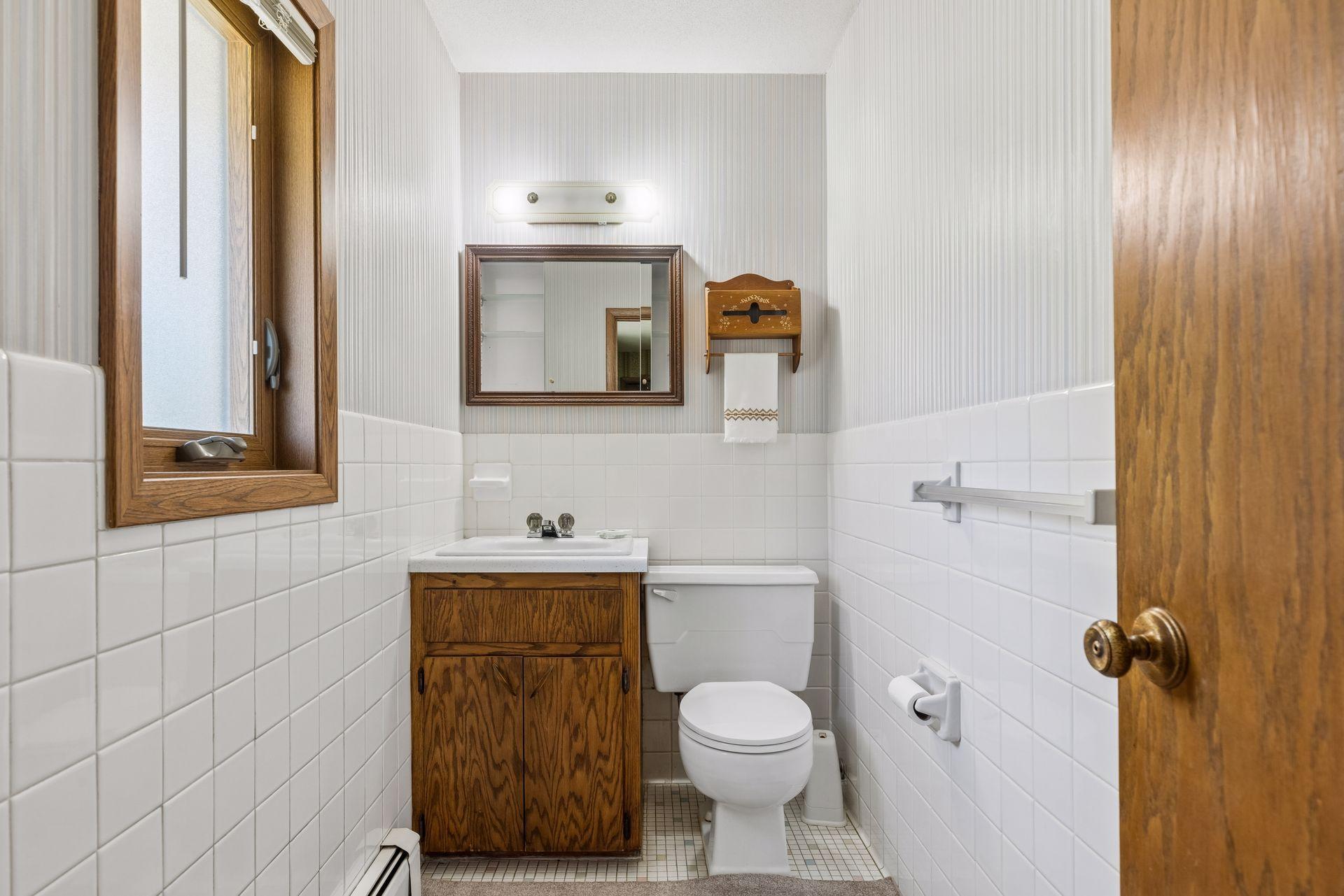 Primary 1/2 bath