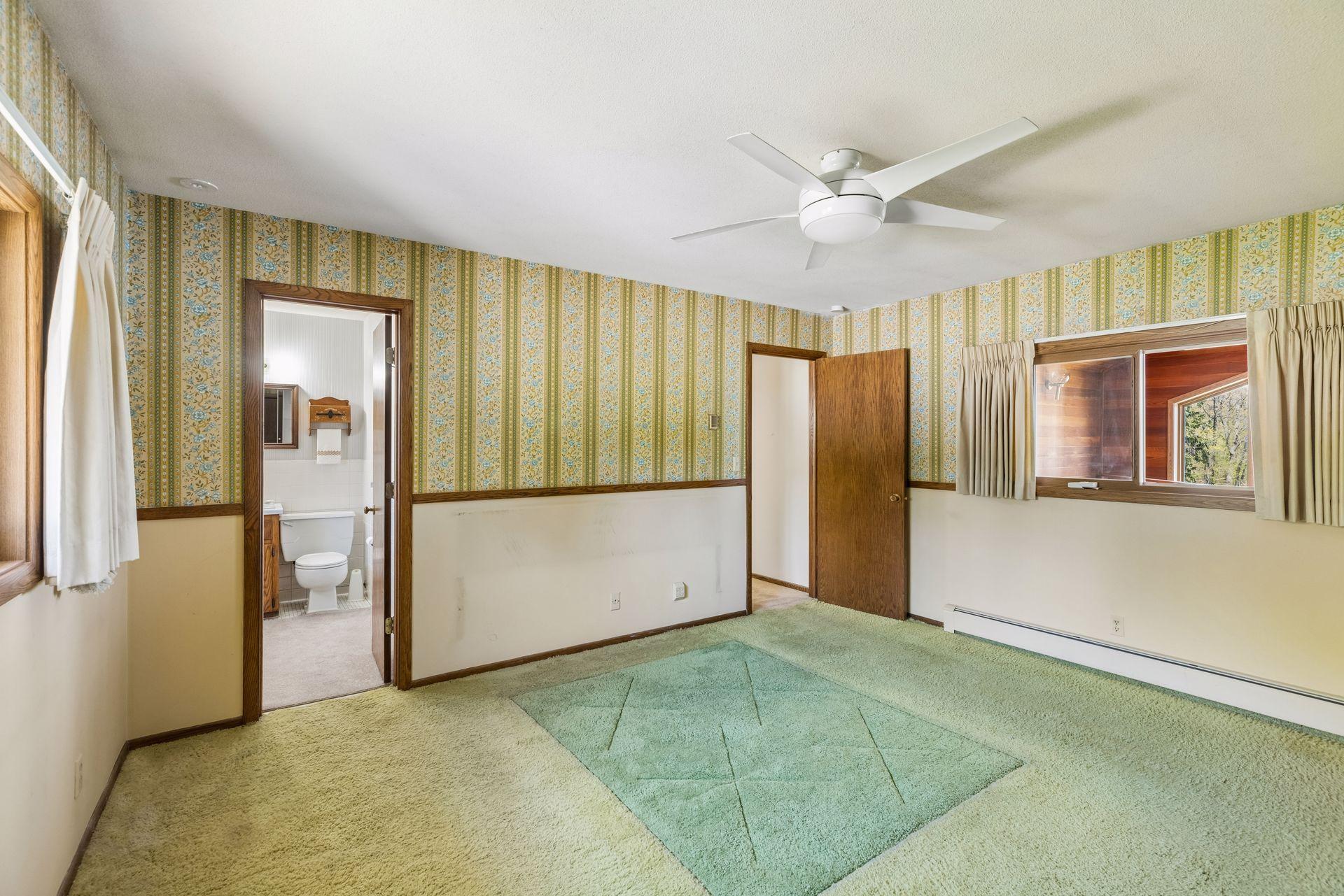 Main floor primary bedroom