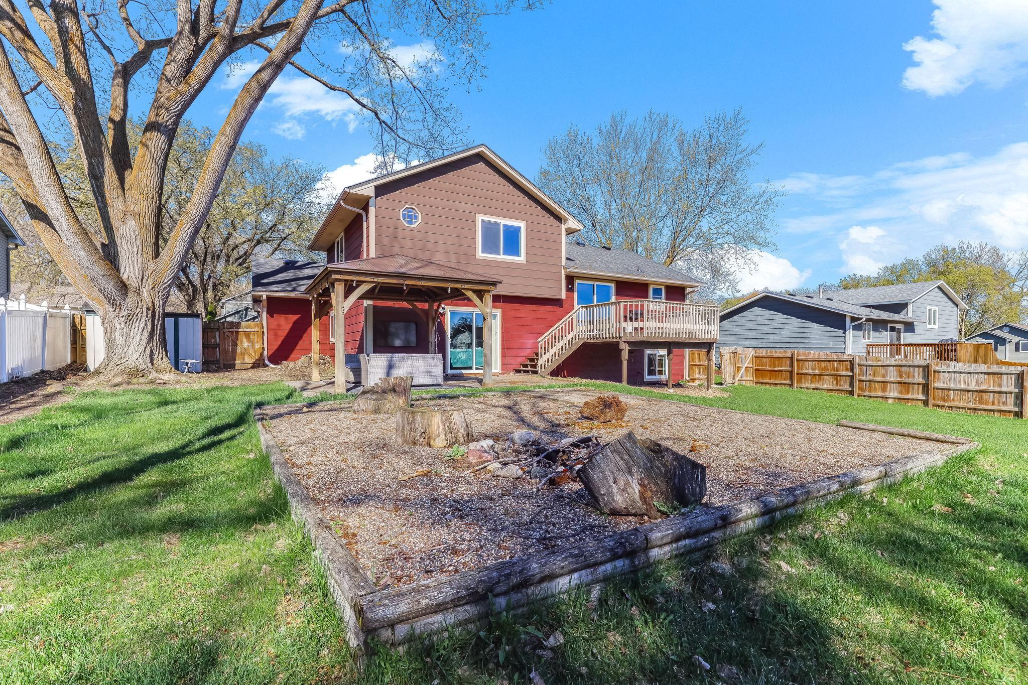 Backyard/Firepit