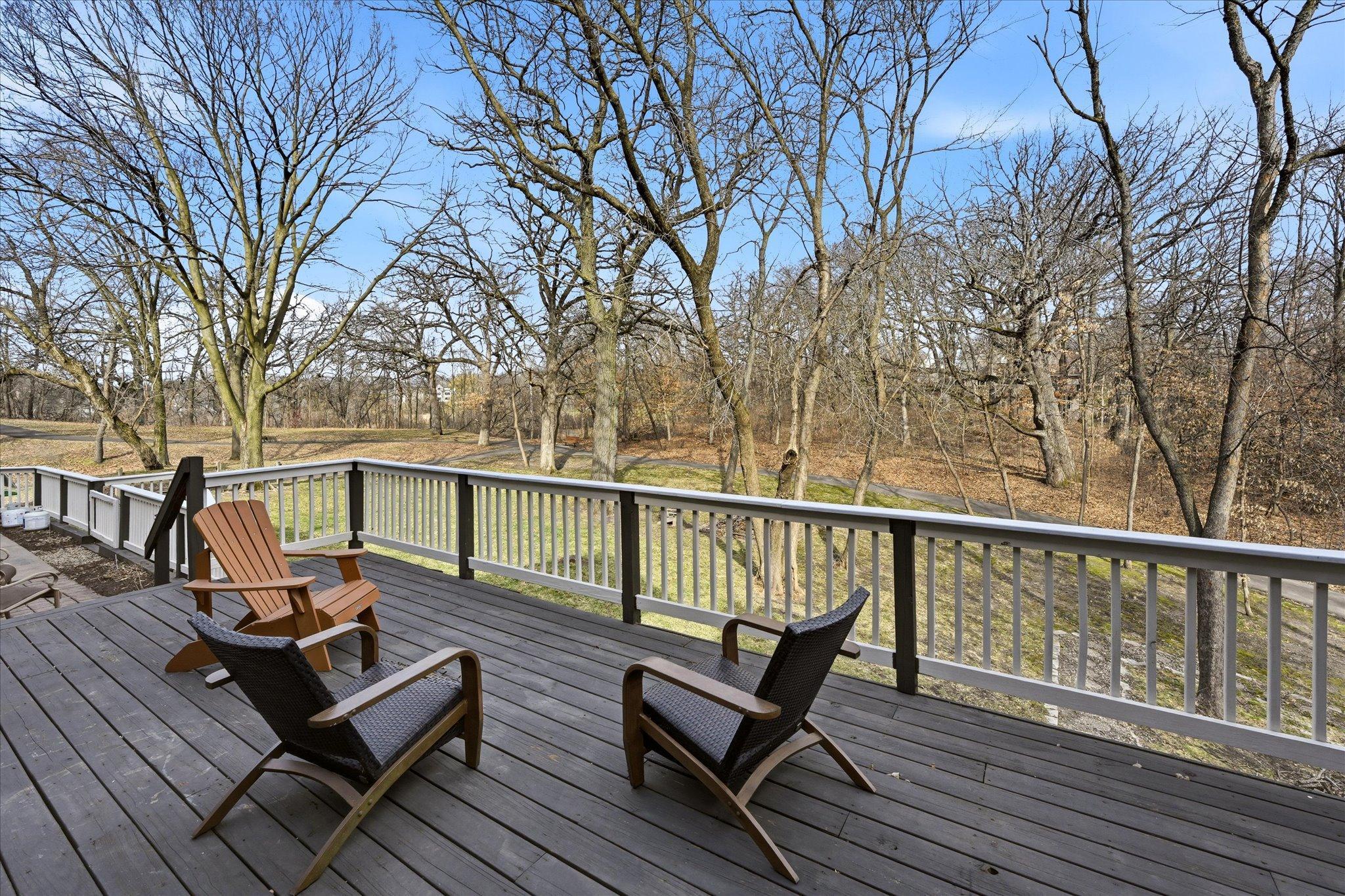 One of three decks to love the scenic overlook. This is a rare find.
