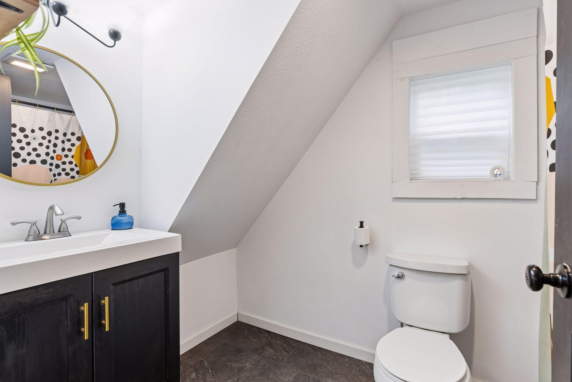 Main floor full bath.