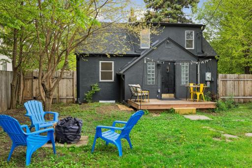 Rear deck for easy grilling and entertaining.