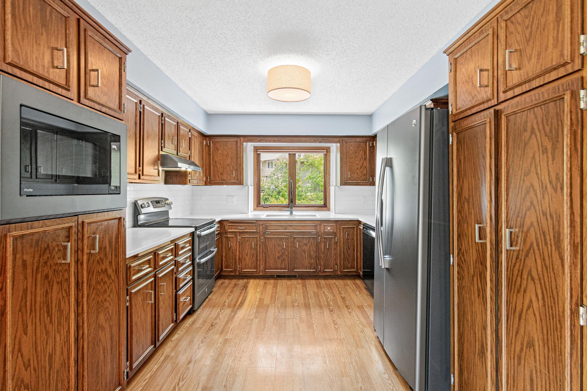 Large kitchen with ample counter space
