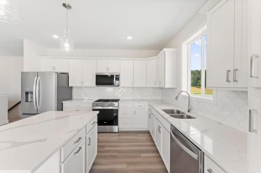 1251 Trail Way, New Richmond, WI 54017