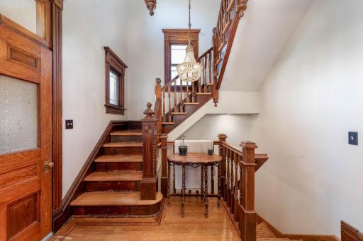 703 N 6th Street, Mankato, MN 56001