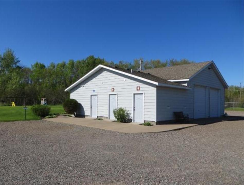 Garage, public restrooms and laundry facilities