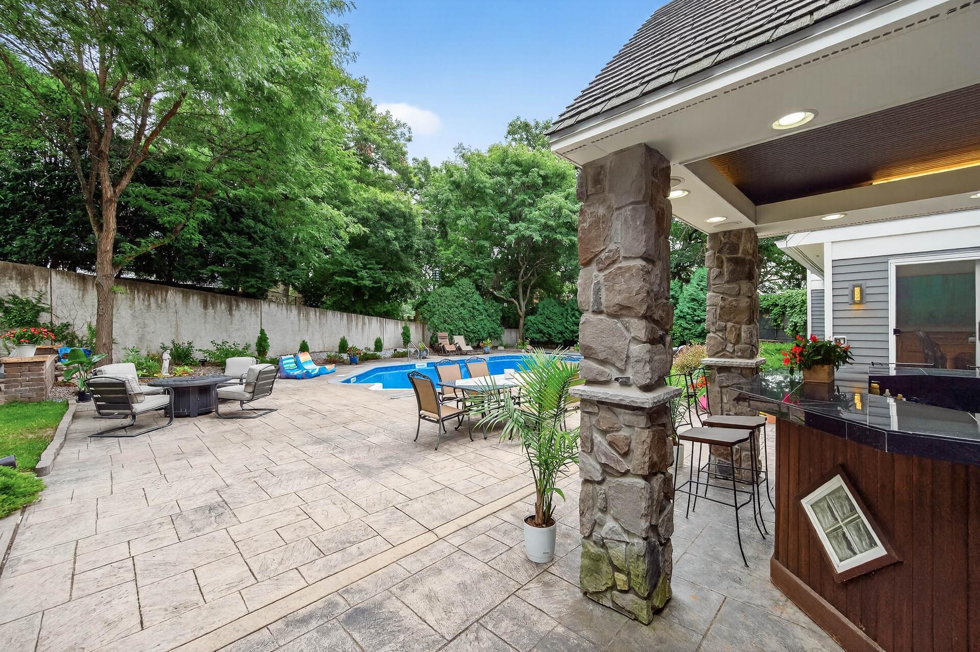 5010 Nob Hill Dr 19.jpg