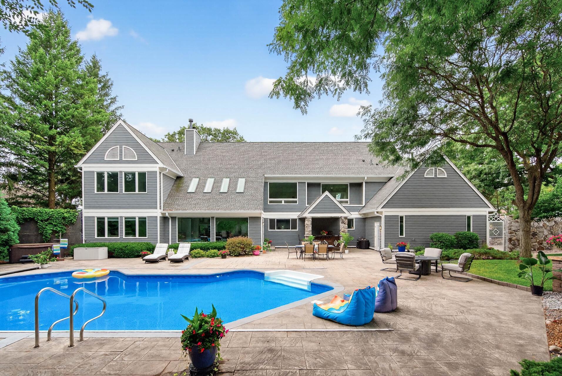 5010 Nob Hill Dr 14.jpg