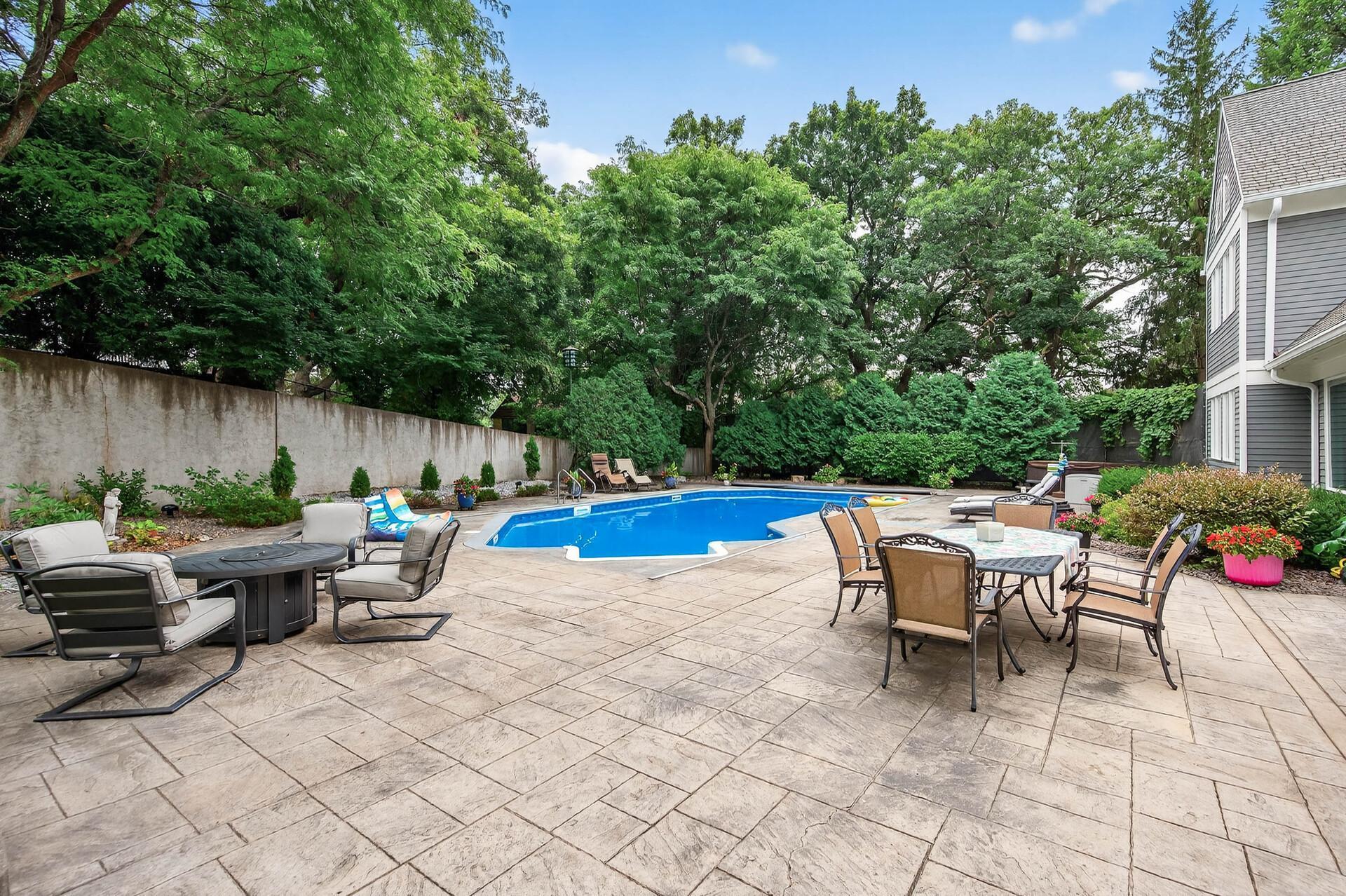 5010 Nob Hill Dr 21.jpg