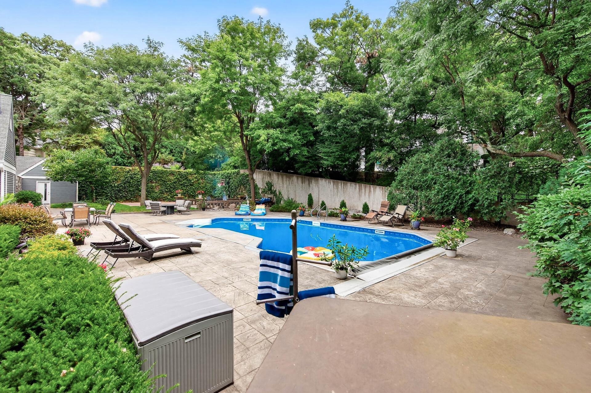 5010 Nob Hill Dr 17.jpg